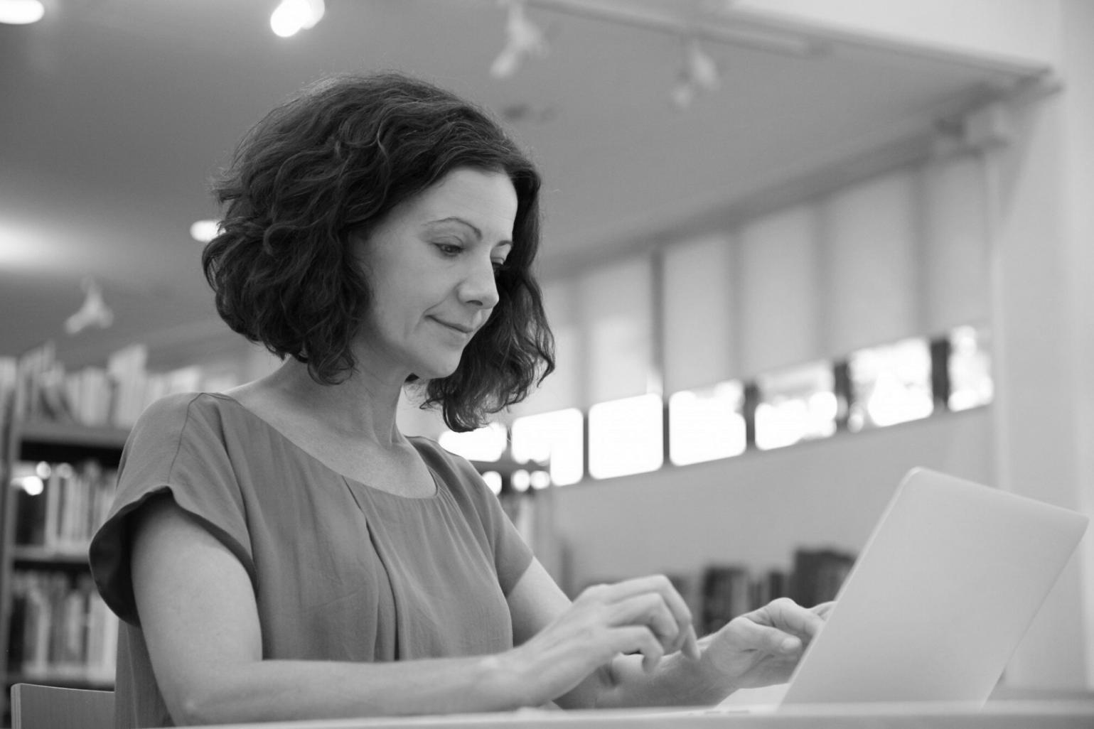 Financial goals tracking sheet